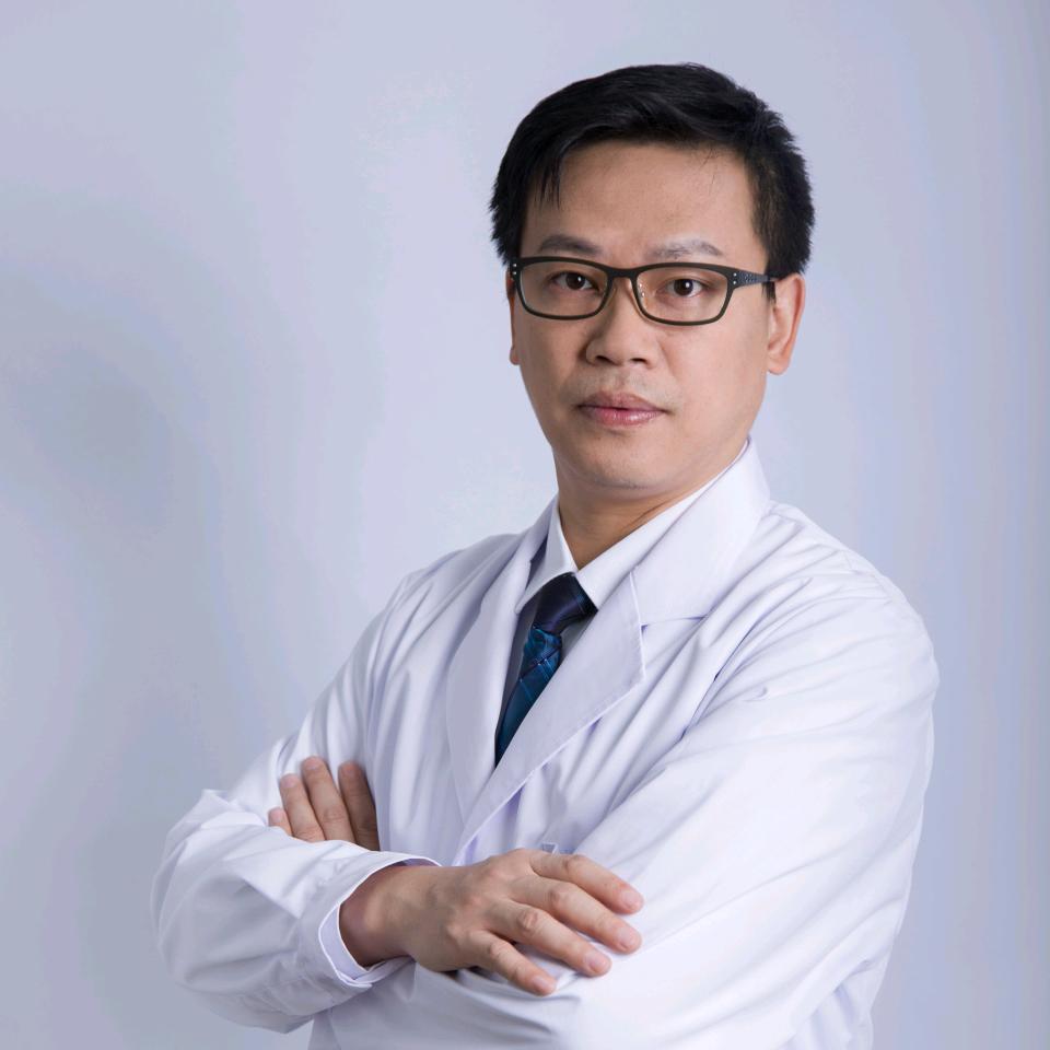 眼科医生刘振通