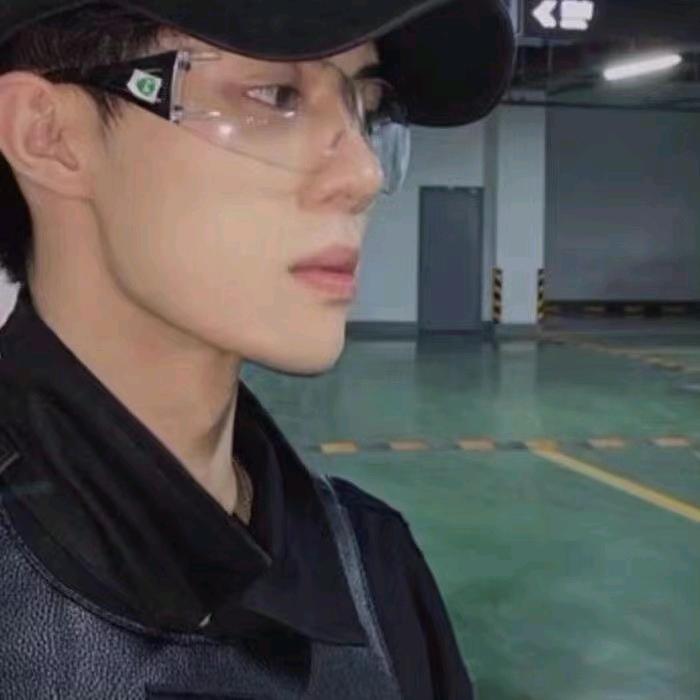 小小怪下士