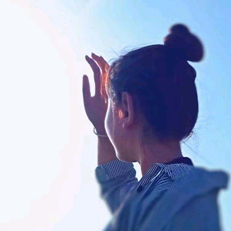 小何很哇塞💋