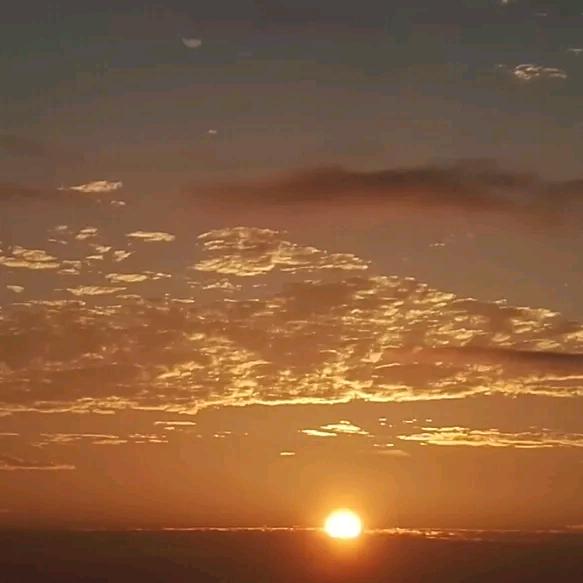 睡醒又是一天，曙光就在眼前