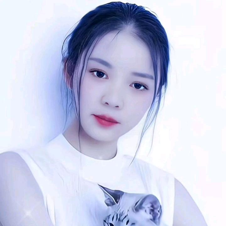 小丽。
