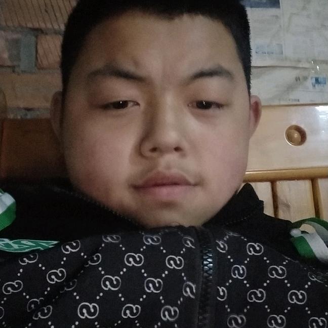 钓鱼的小哥哥