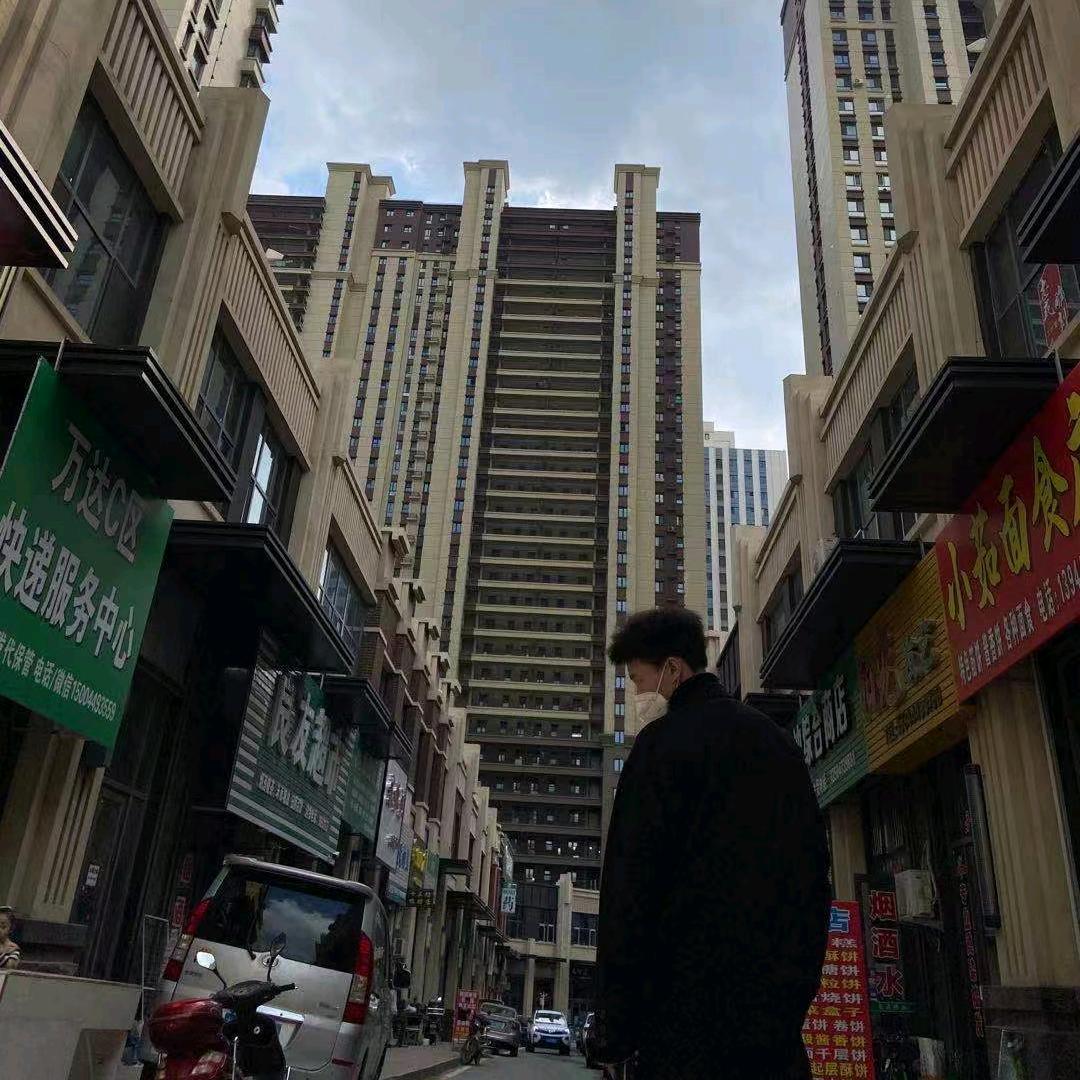 岩之凿凿