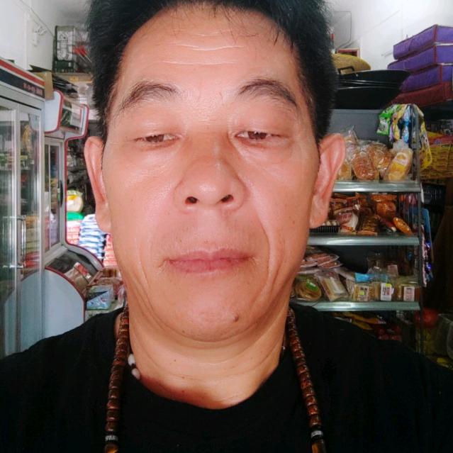 摆龍   人生驿站