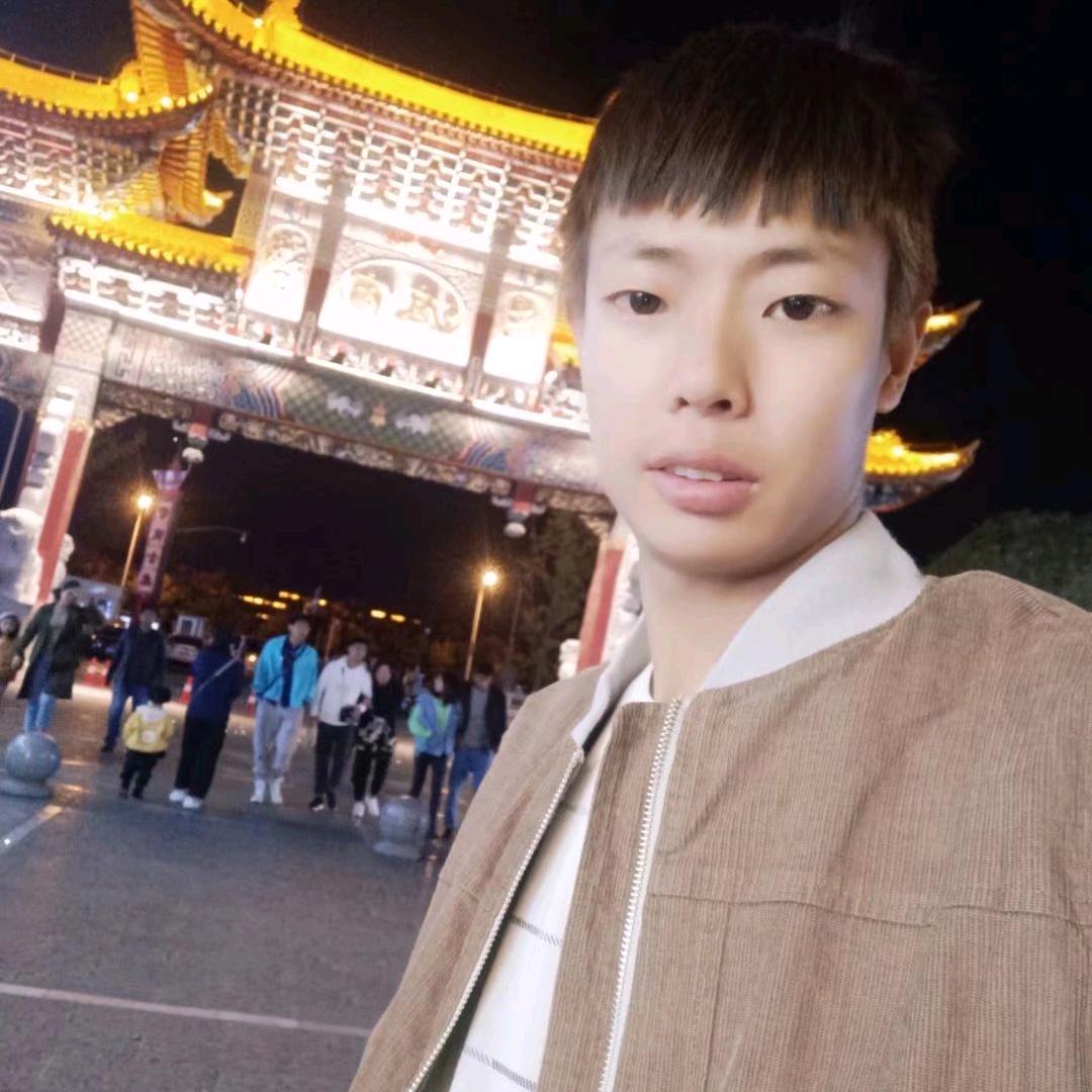 晓 鹏