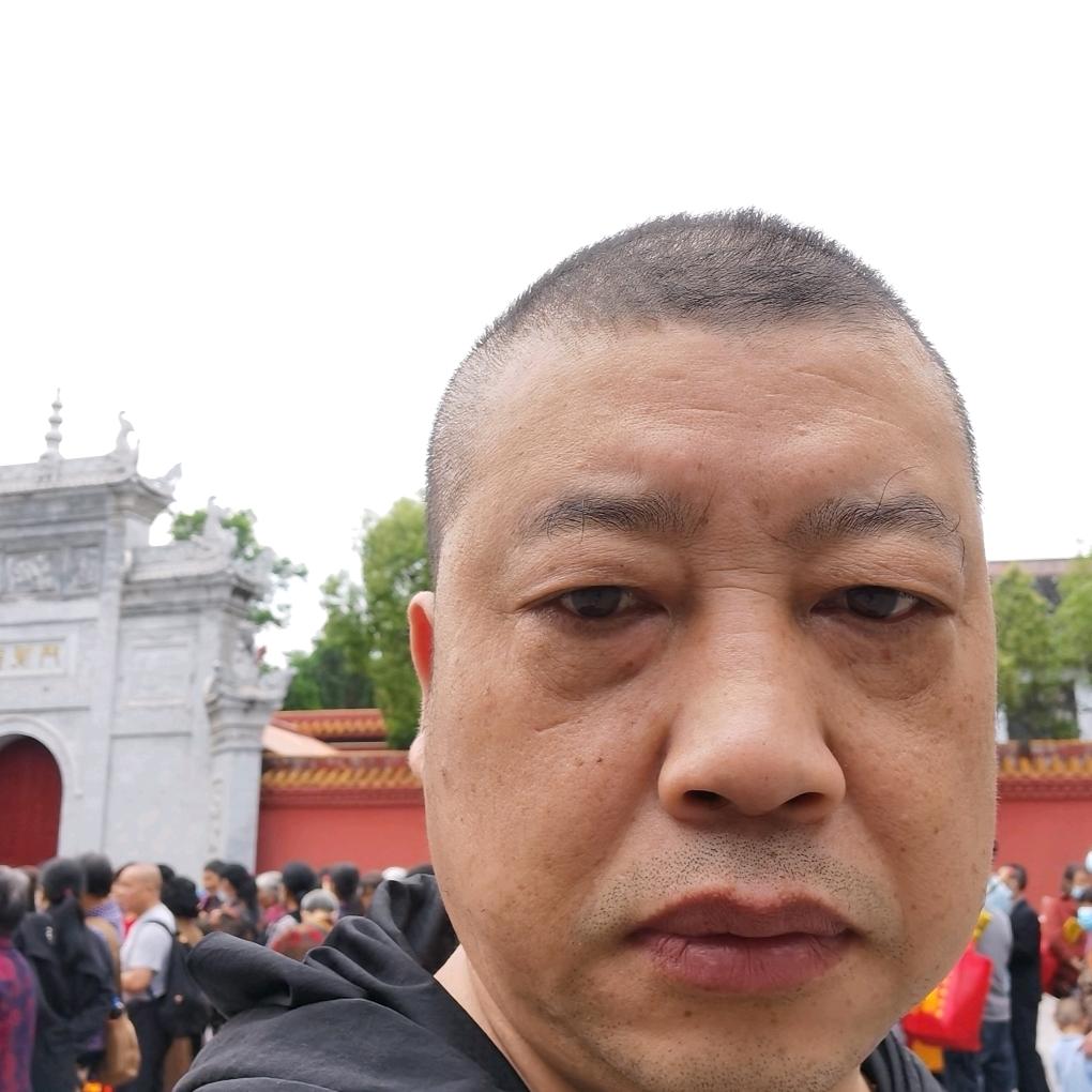 用户曾亮