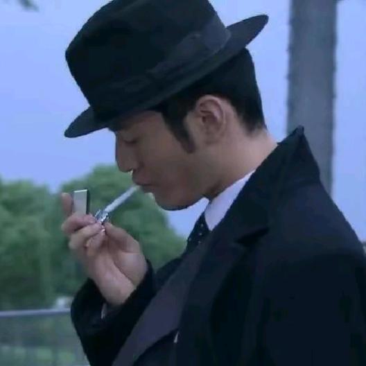 虛假的眼淚，▬苦笑、お