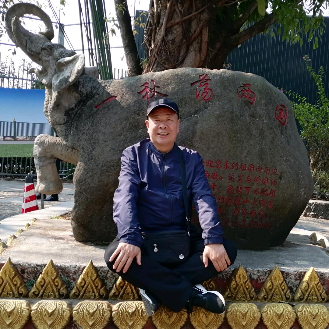 沙漠水城王三哥