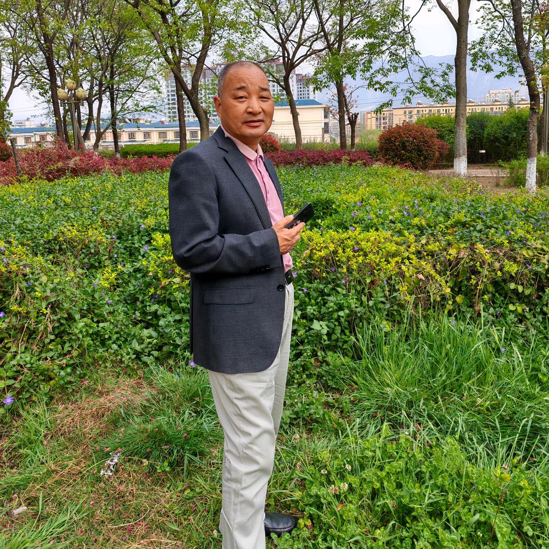 山歌何哥