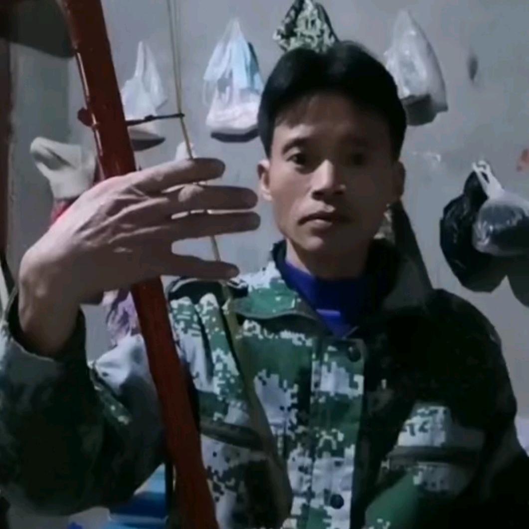 邓师(简介联系电话)