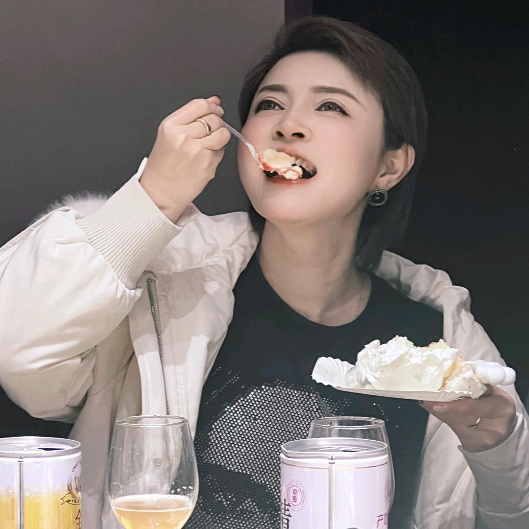 跳弗拉明戈的猫😺