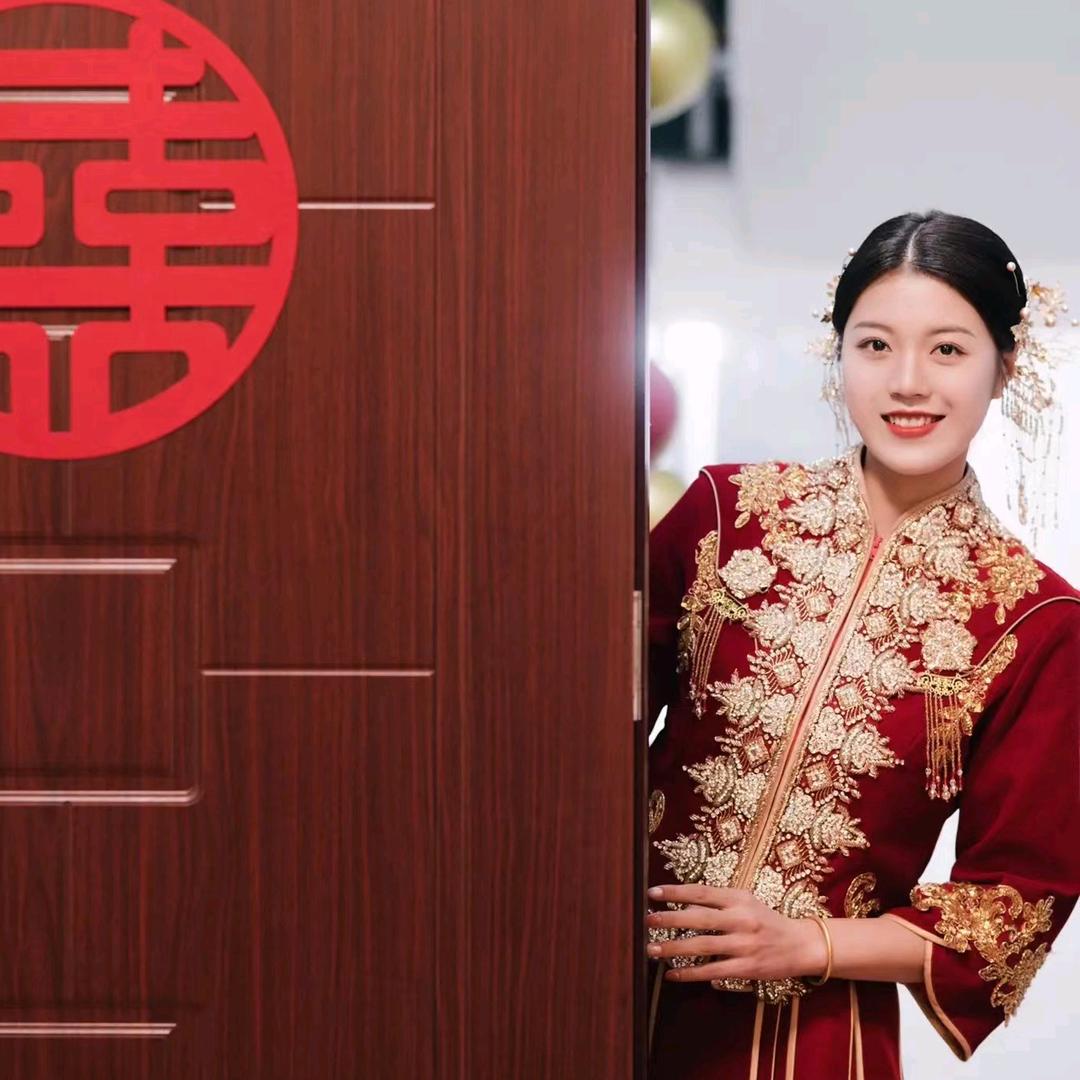 大宇叔叔摄影，婚庆主持跟拍跟妆服务