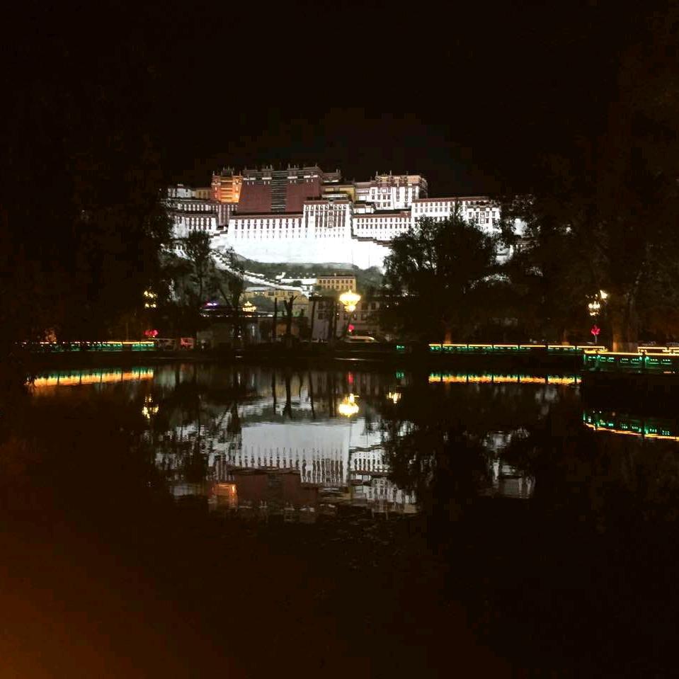 大笔架山下的曲幽