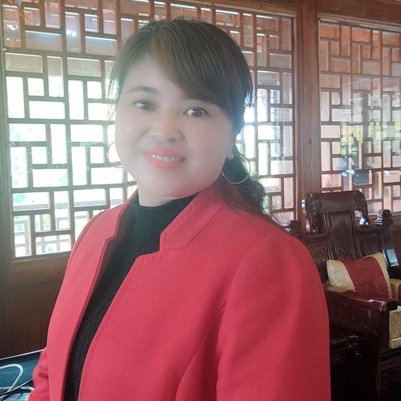 东莱农品汇 （    种折耳根三姐）