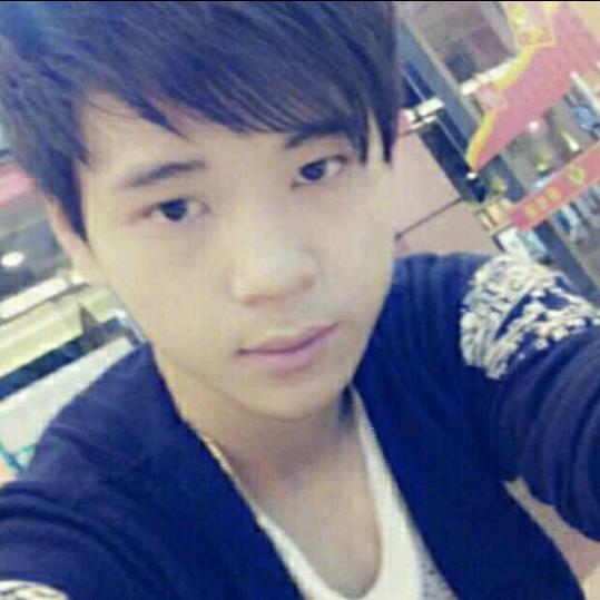 蓝天开心零食店(厨窗营业)