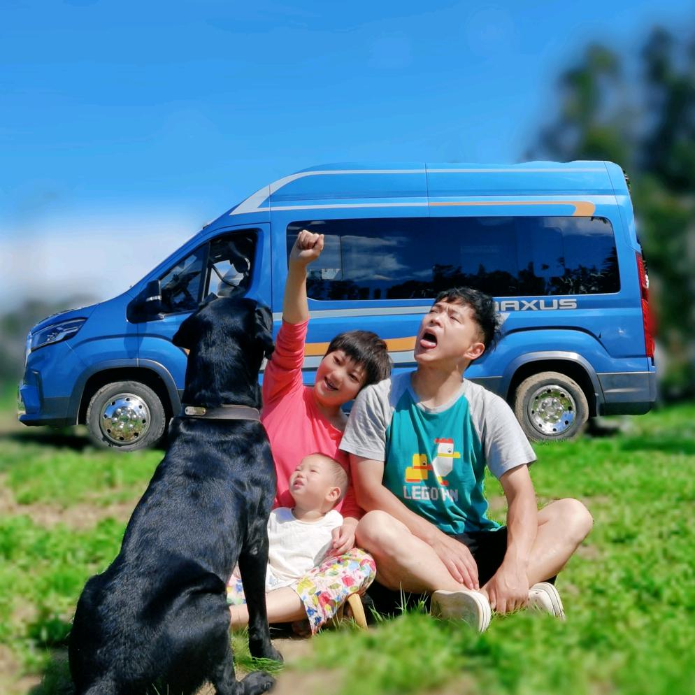 三只老虎房车旅行