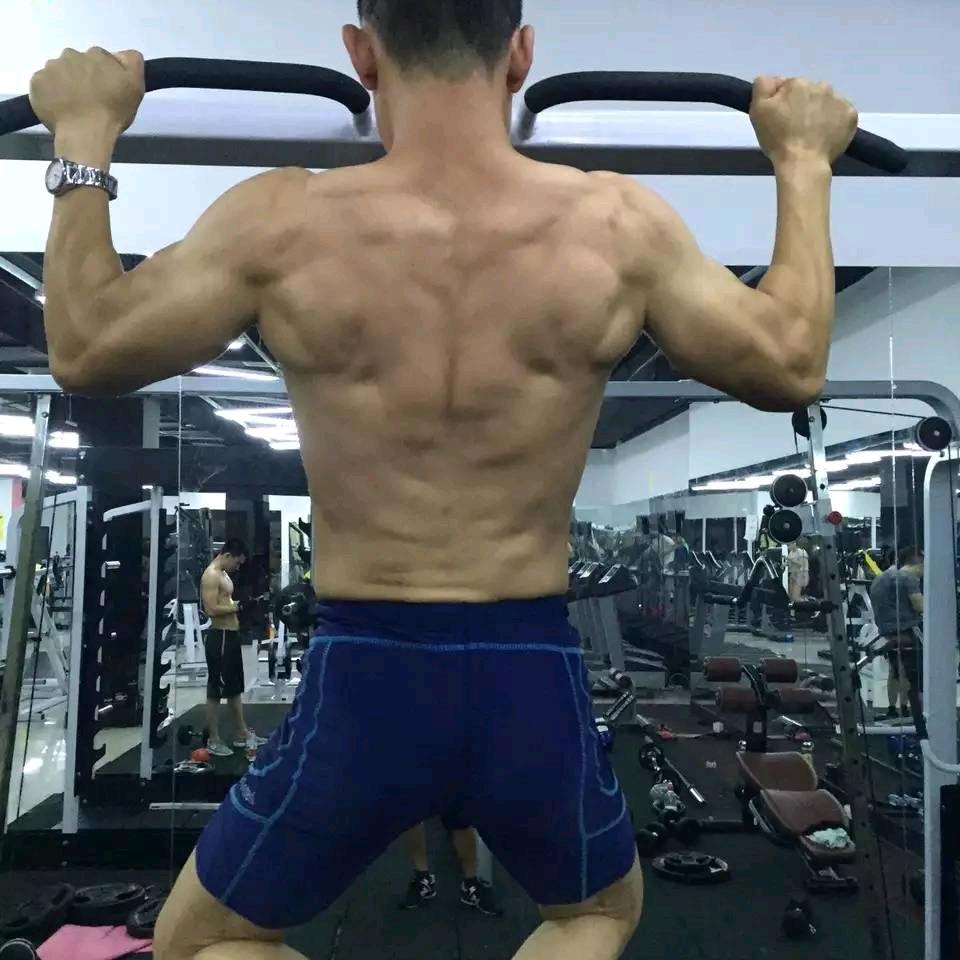 东哥 （爱健身）