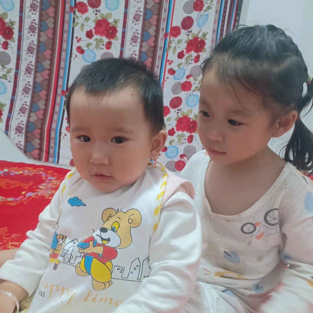 日常两个宝😍😍😍