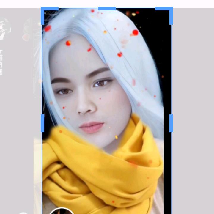 开着拖拉机迎接春天的到来