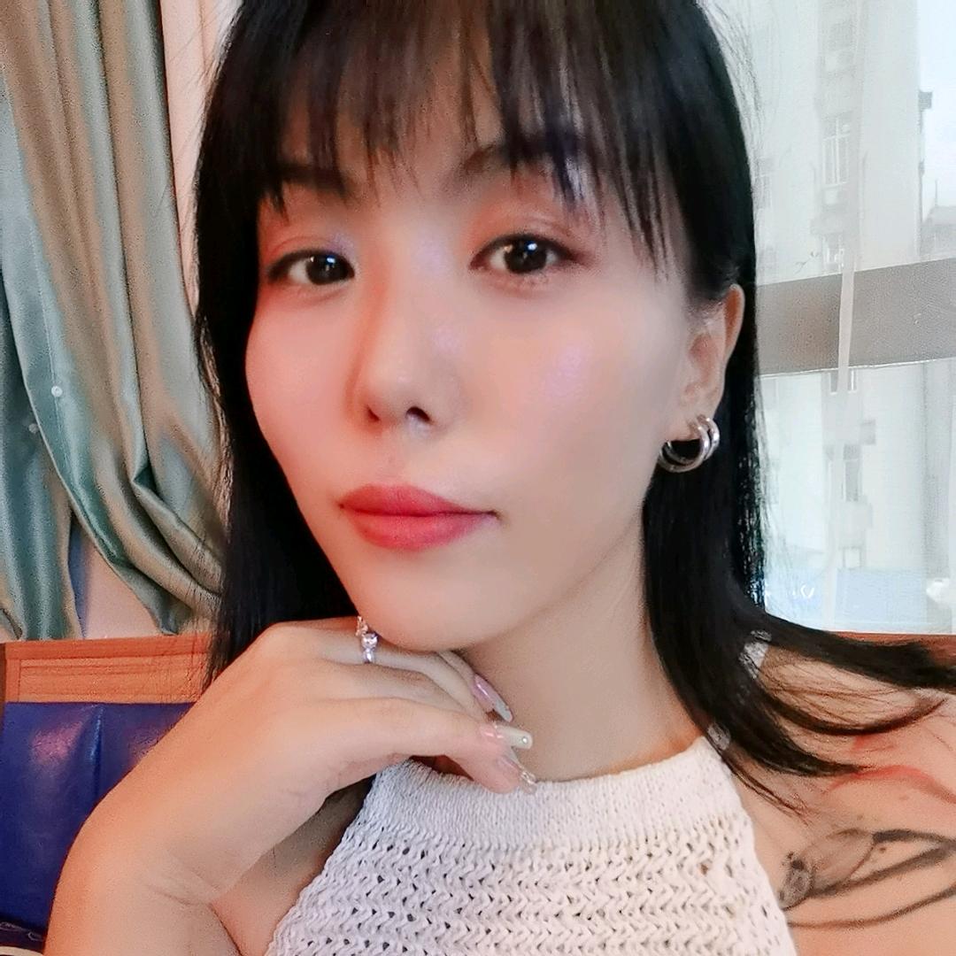 我是芳芳呀👑