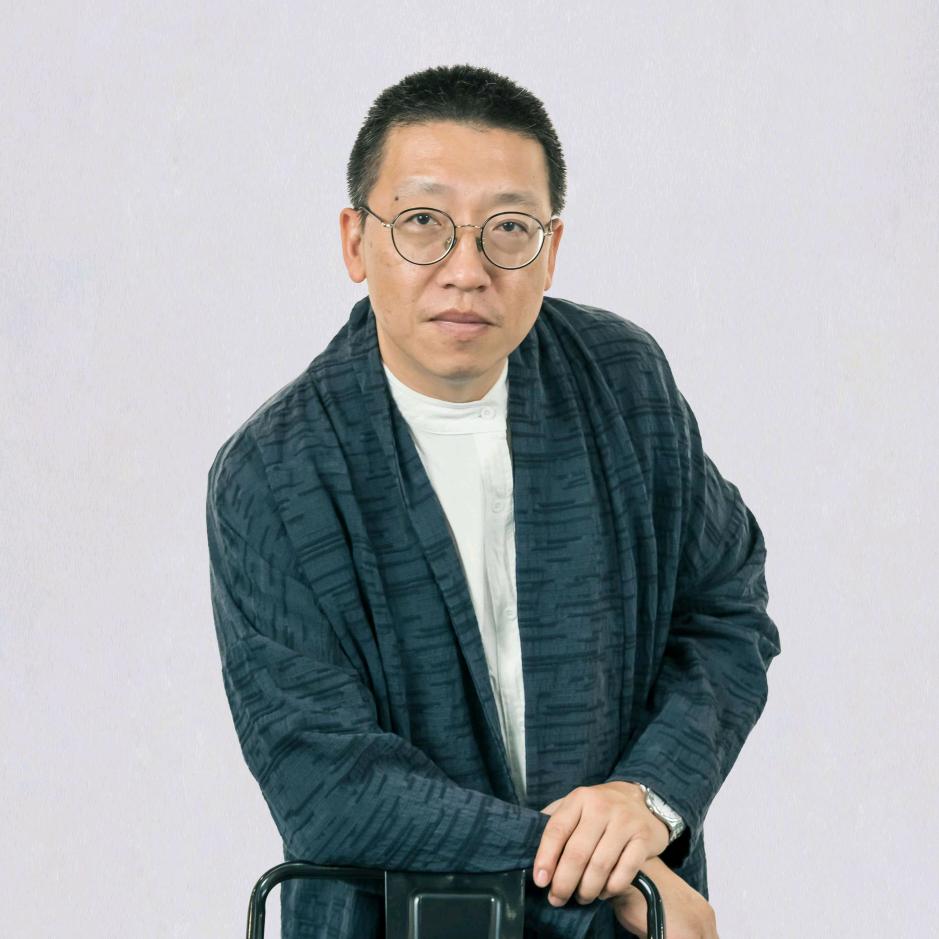广美国画刘文东