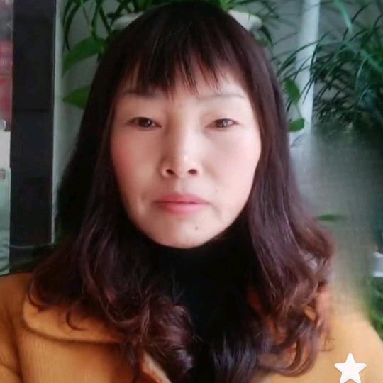 白云。