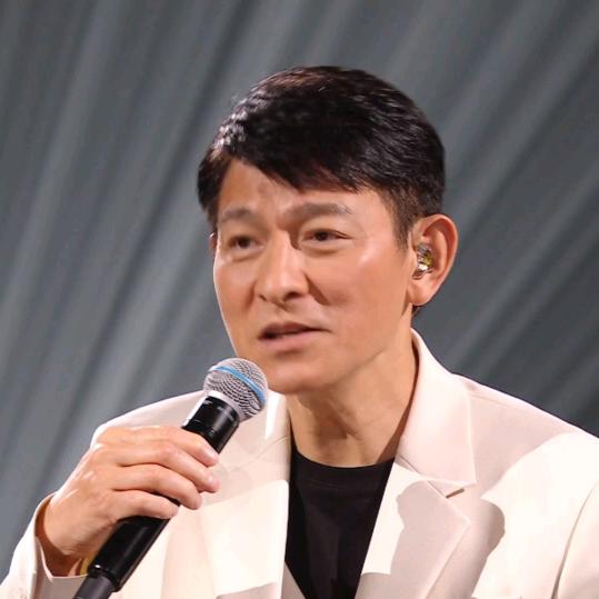 詹姆斯邦德