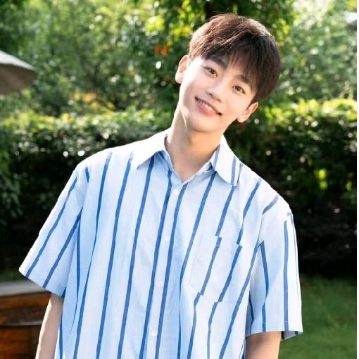 一个爱笑的憨憨