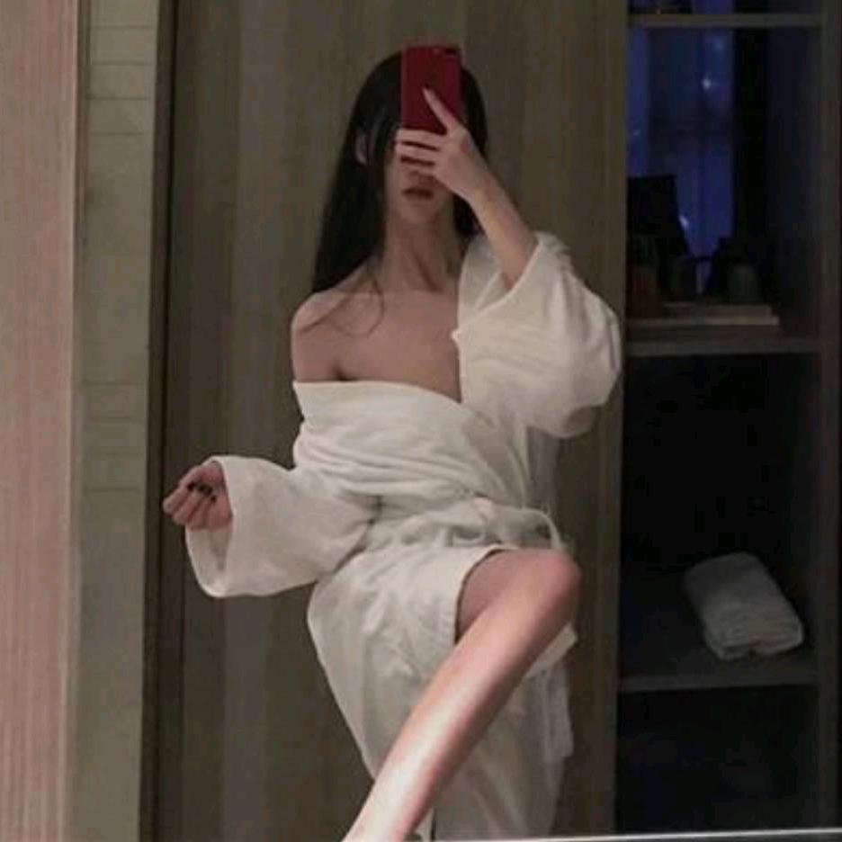 @不加糖的小布丁。