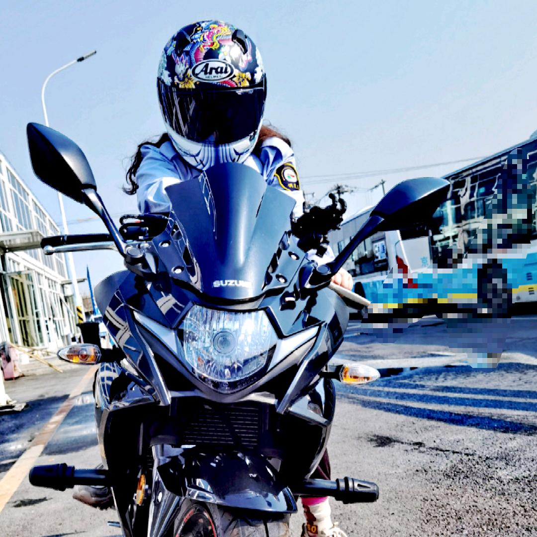 巍姐和伊伊（家有玄🐔）