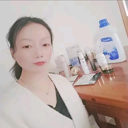 鹤映雪商贸行爆爆