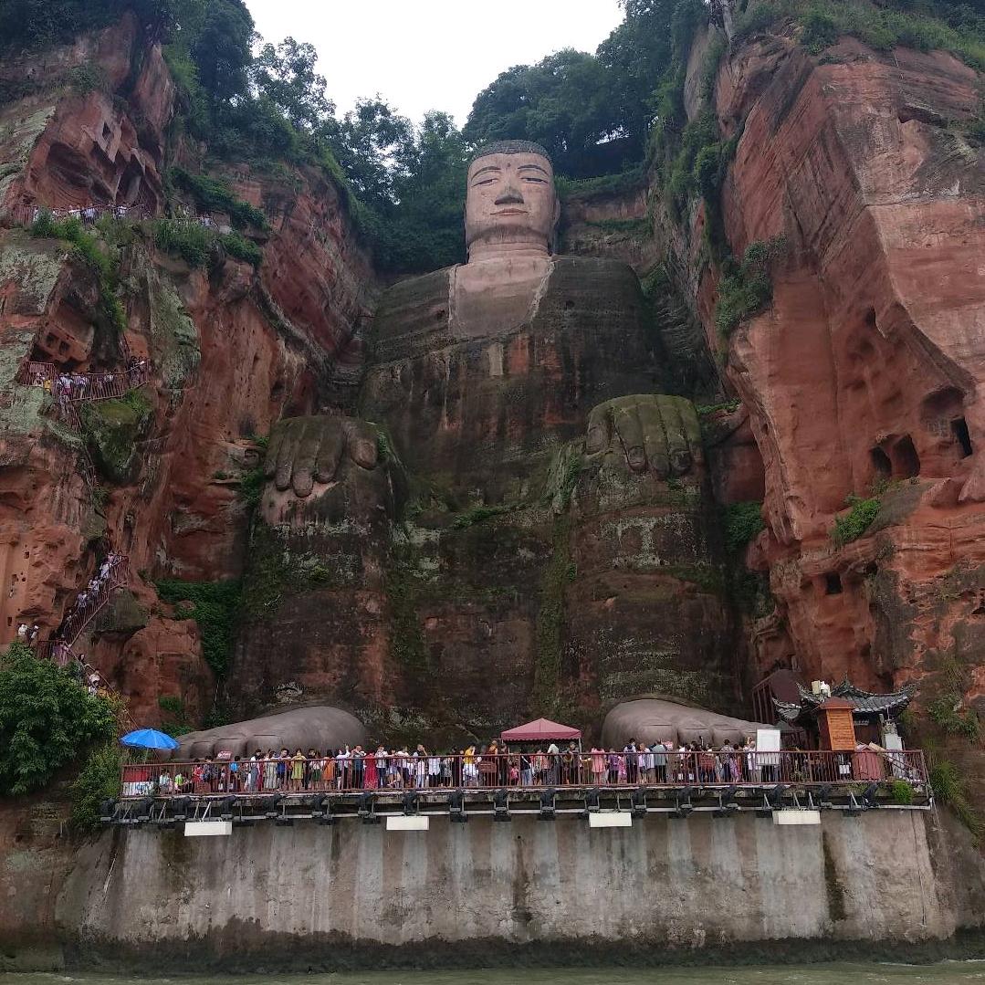 简阳鸿鑫居房产中介服务有限公司