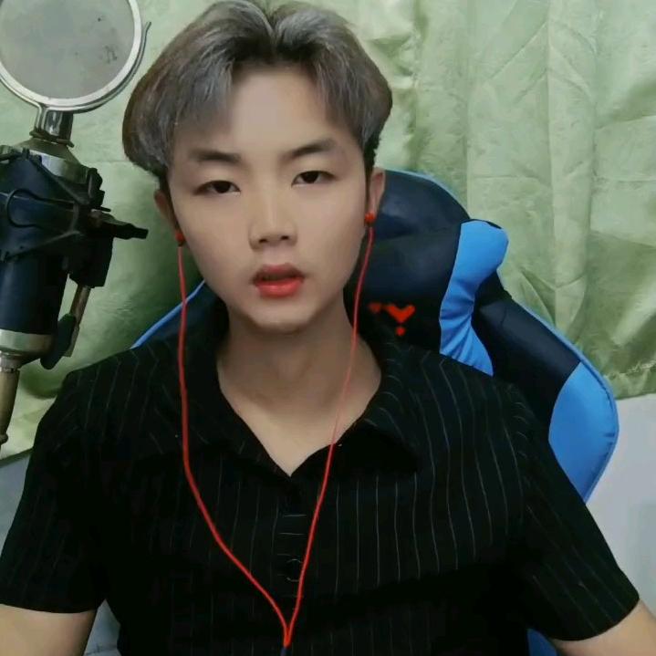 小徕 👉每晚 九点半👈