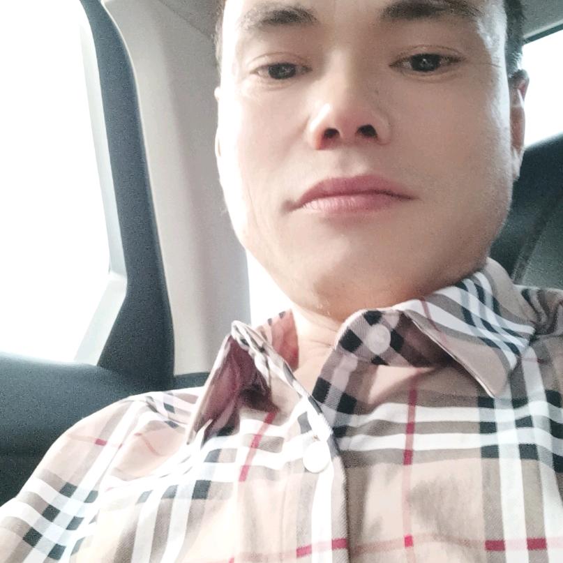 阿银，批发百货和电器电子