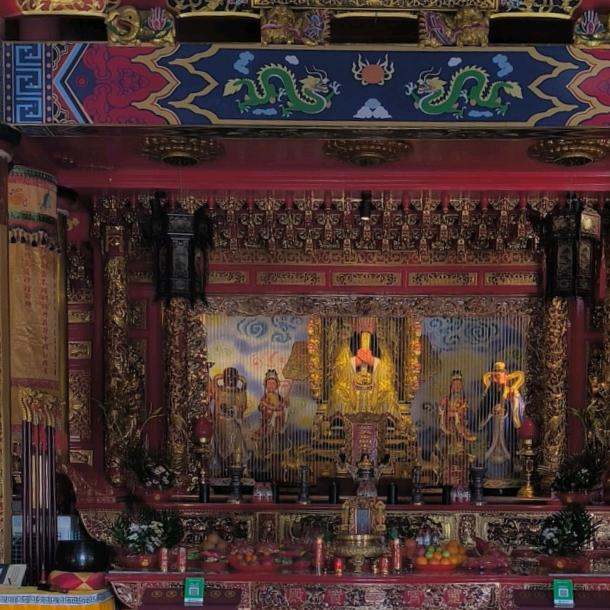 抬脚，扫橘子皮