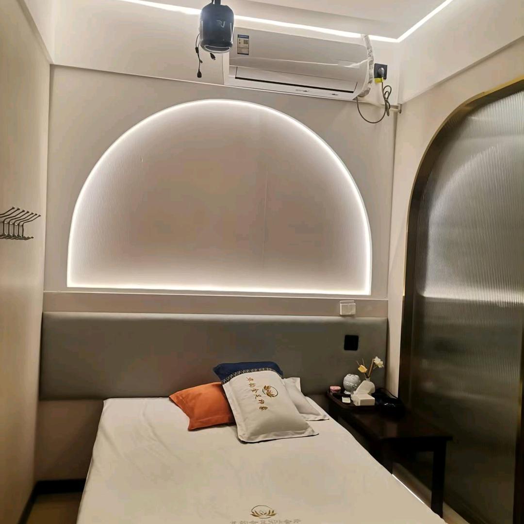 金足水疗前台夏夏