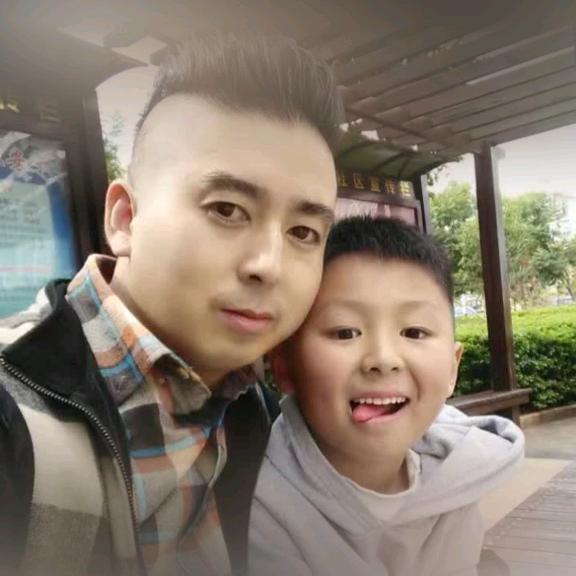 吉米·坎摩尔。