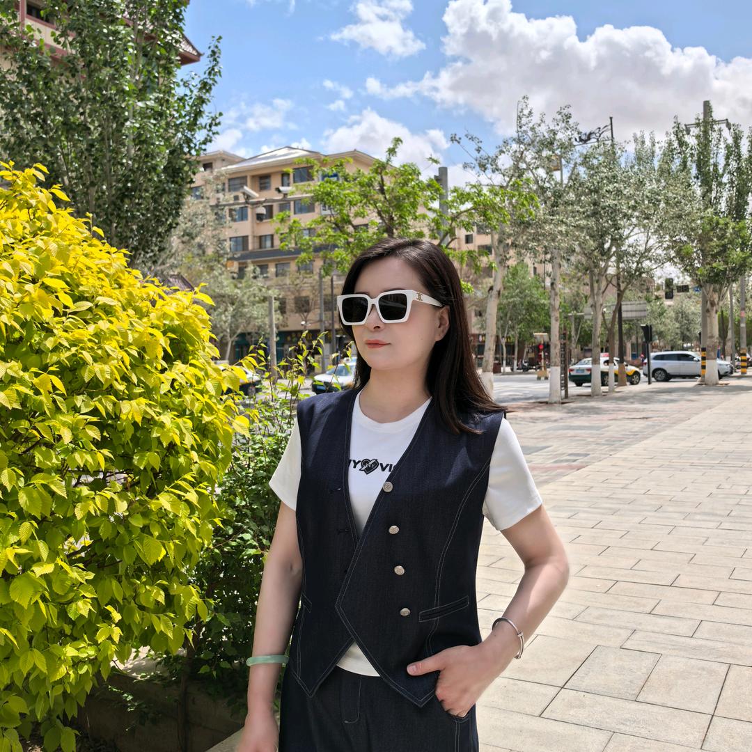 敦煌佳人苑女装搭配师潘潘