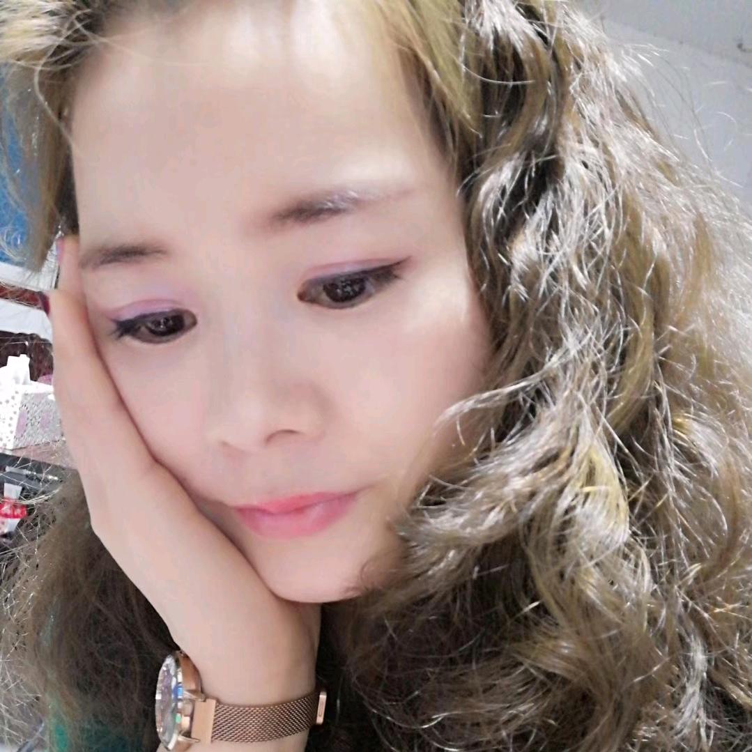 奉节（幸福小吃店）。刘大姐