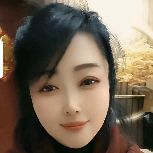 爱笑的芳芳