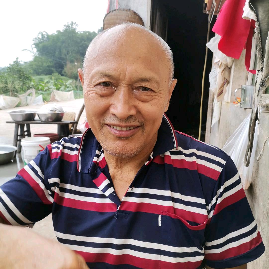 坤哥天天开心快乐