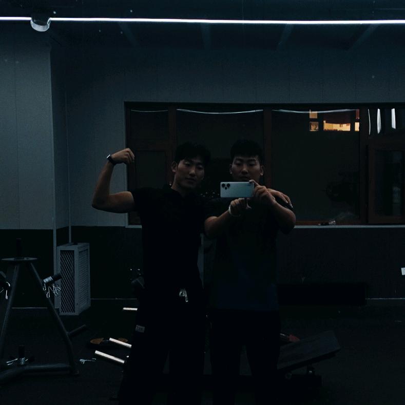 健身（双胞胎）