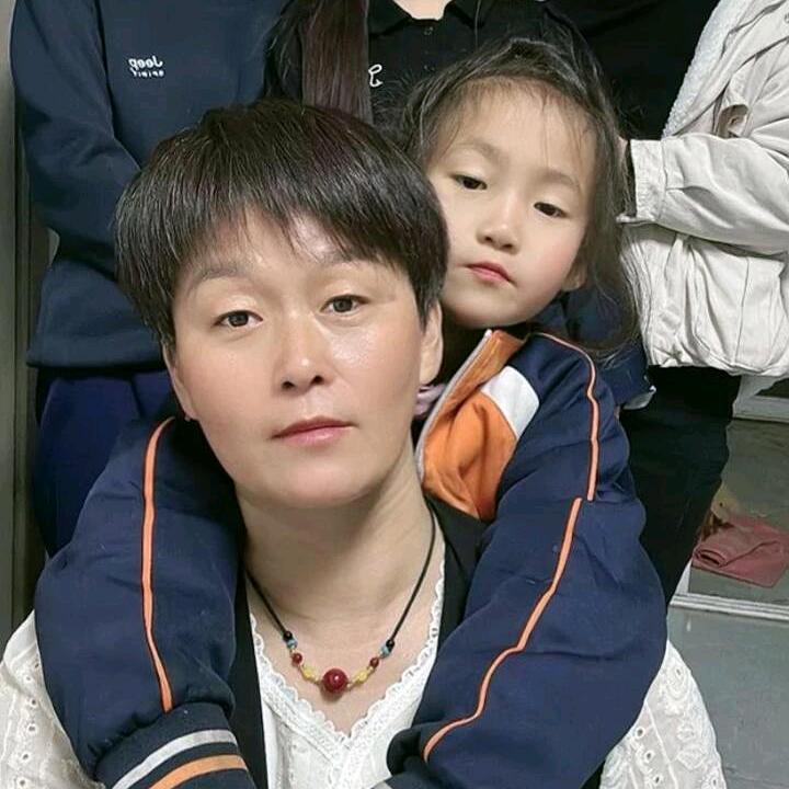 周晨晨的妈