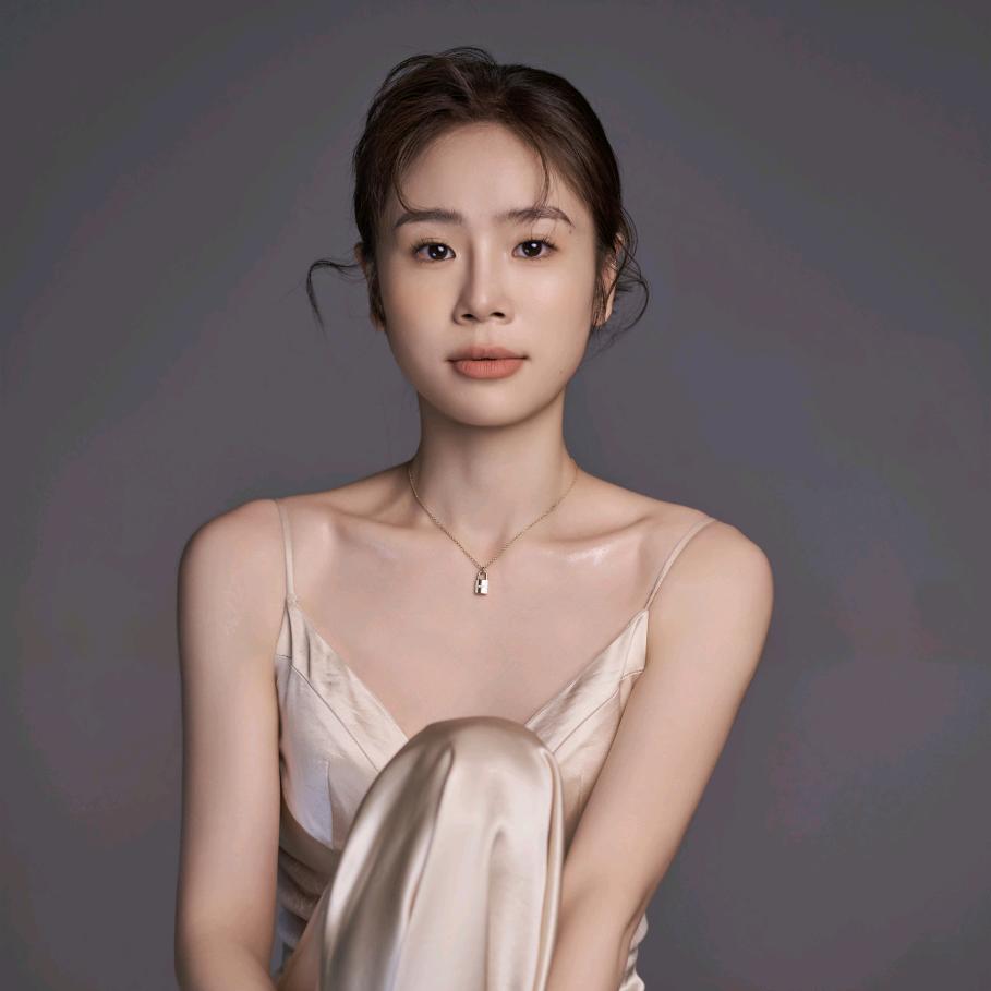浩渺服装经营部美伊曼女装