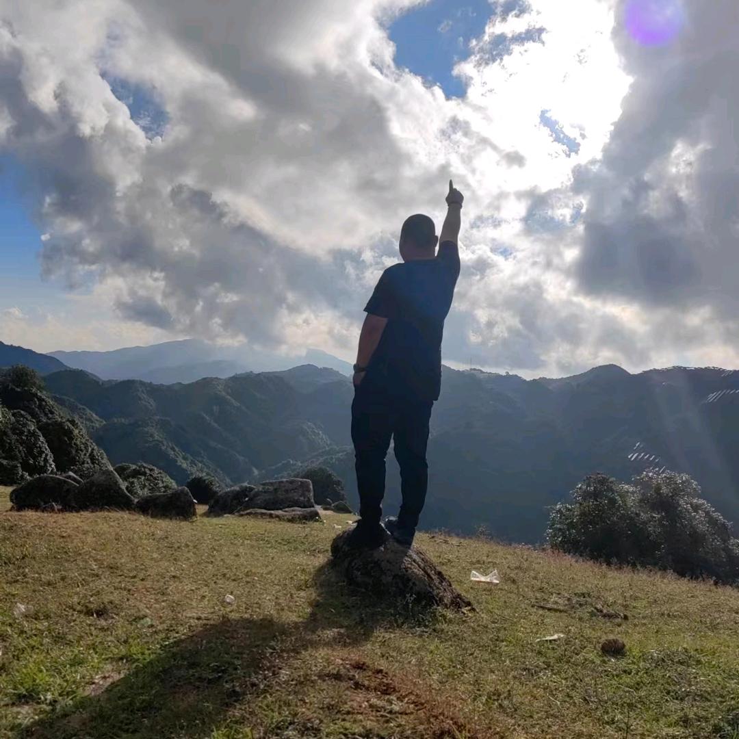 鹤壁新亿金属材料有限公司，陈云