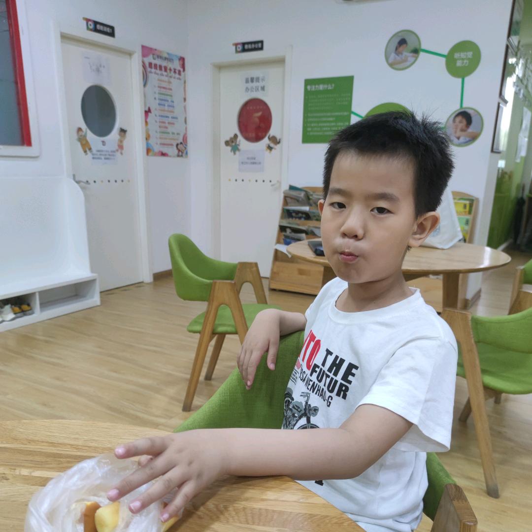 自闭症的童童