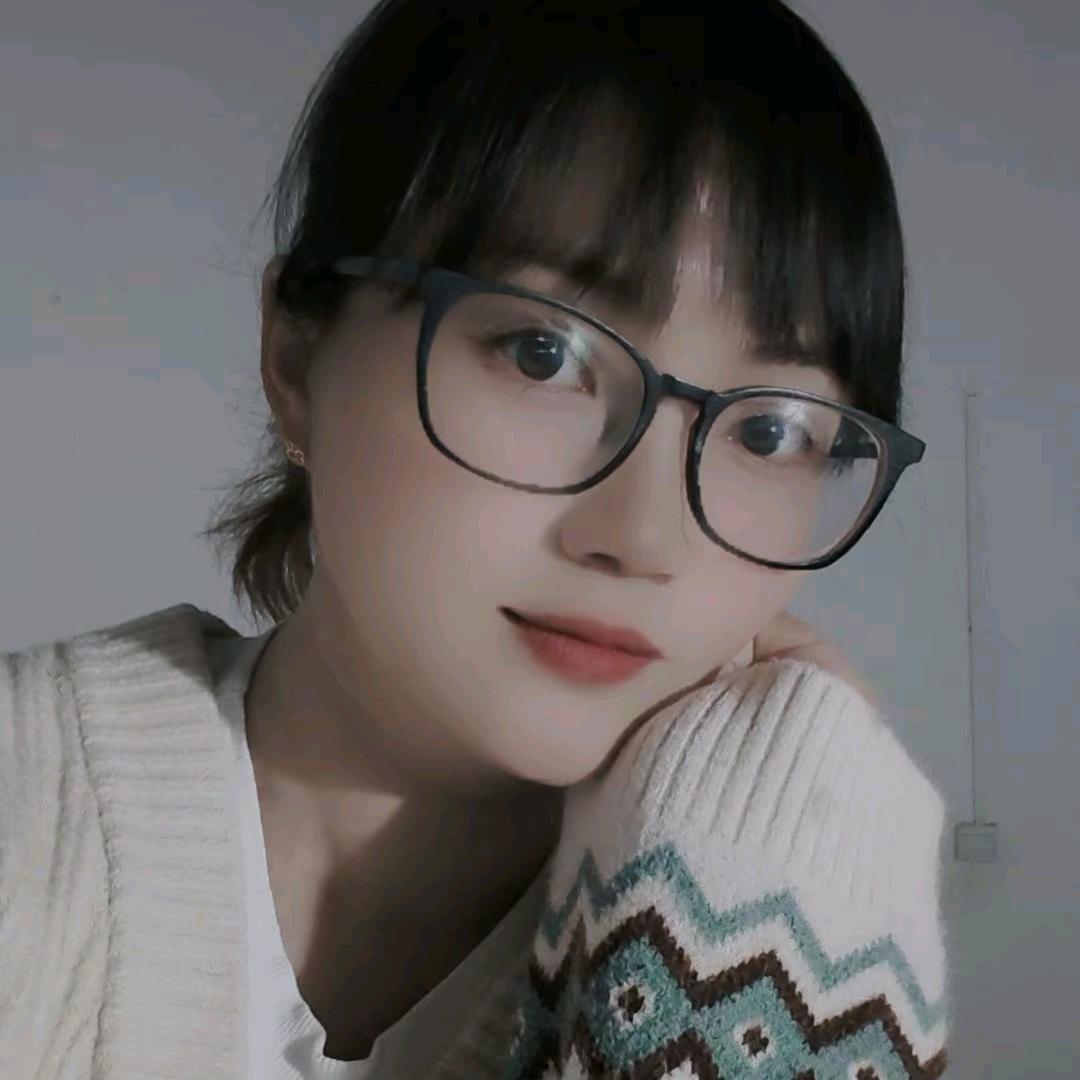 田埂上的姑娘