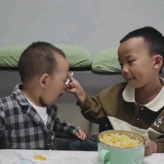 安安屹屹妈妈