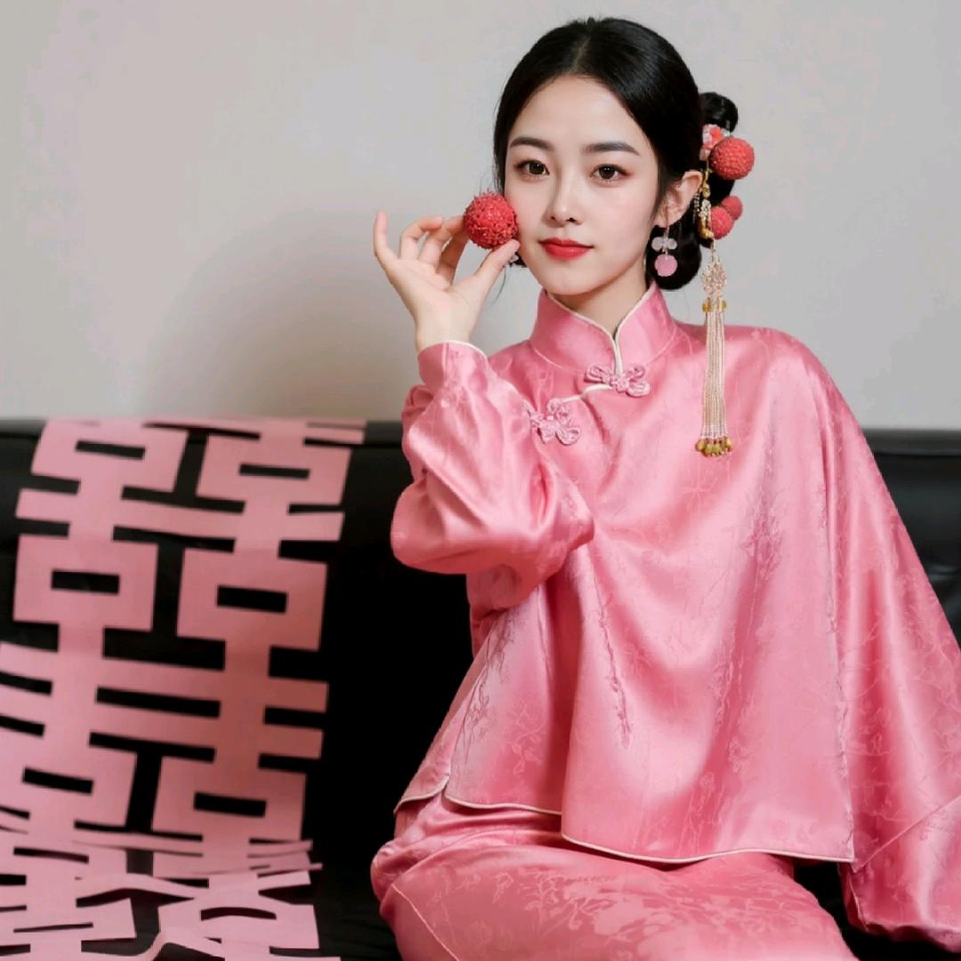@黑发女孩