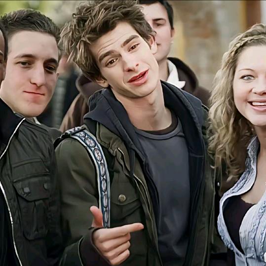 对方正在输入…